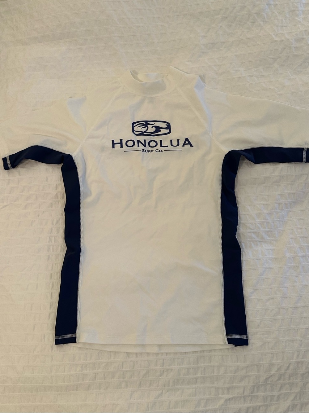 Honolua Men's White & Navy Swim Rash Guard